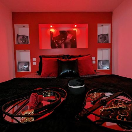 Dark Room Perpignan Aux 50 Nuances Jacuzzi Prive Villeneuve-de-la-Raho Exteriör bild