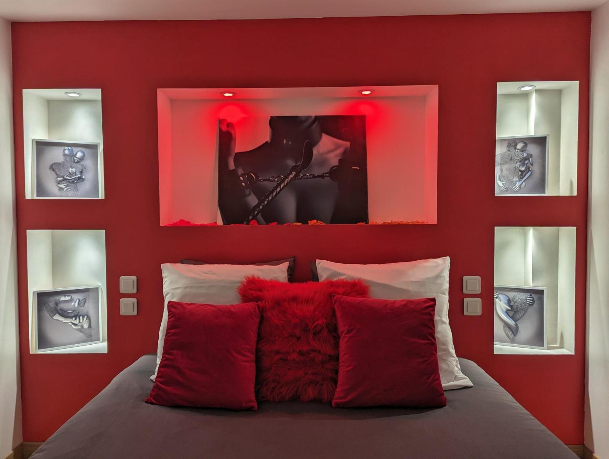 Dark Room Perpignan Aux 50 Nuances Jacuzzi Prive Villeneuve-de-la-Raho Exteriör bild